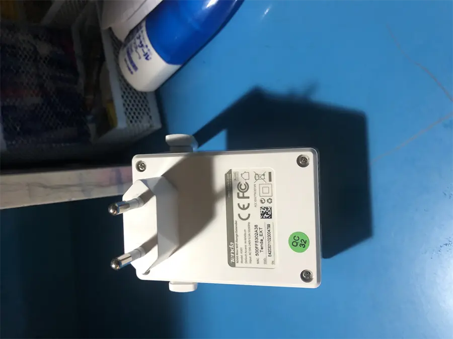 Khách hàng review Repeater mở rộng sóng Wifi Chuẩn N Tenda A301 2