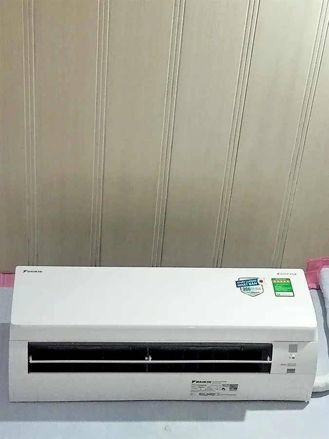 Khách hàng review Điều hòa Daikin Inverter 8500 BTU FTKA25VMVMV 5
