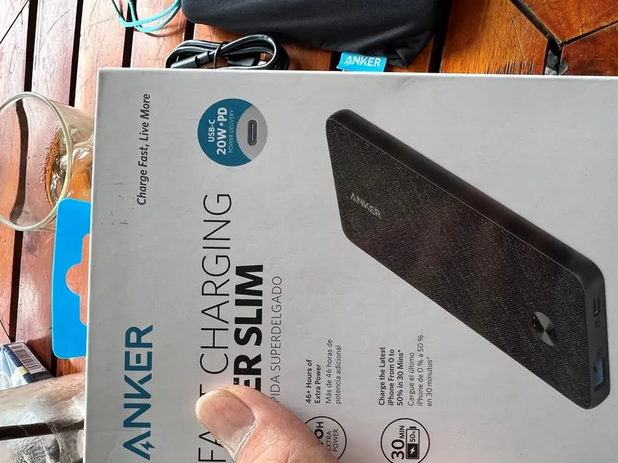 Khách hàng review Pin sạc dự phòng Polymer 10000mAh Type C PD 20W Anker PowerCore Slim A1244 2