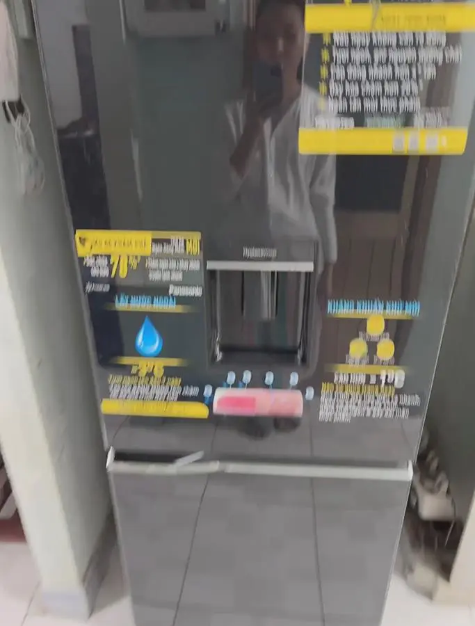 Khách hàng review Tủ lạnh Panasonic Inverter 322 lít NR-BC360WKVN 4