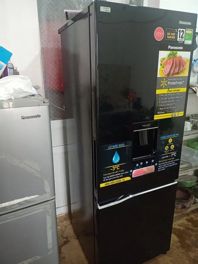 Khách hàng review Tủ lạnh Panasonic Inverter 290 lít NR-BV320WKVN 4