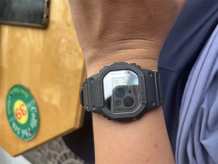 Khách hàng review Đồng hồ Nam G-Shock DW-5600BBMA-1DR 2