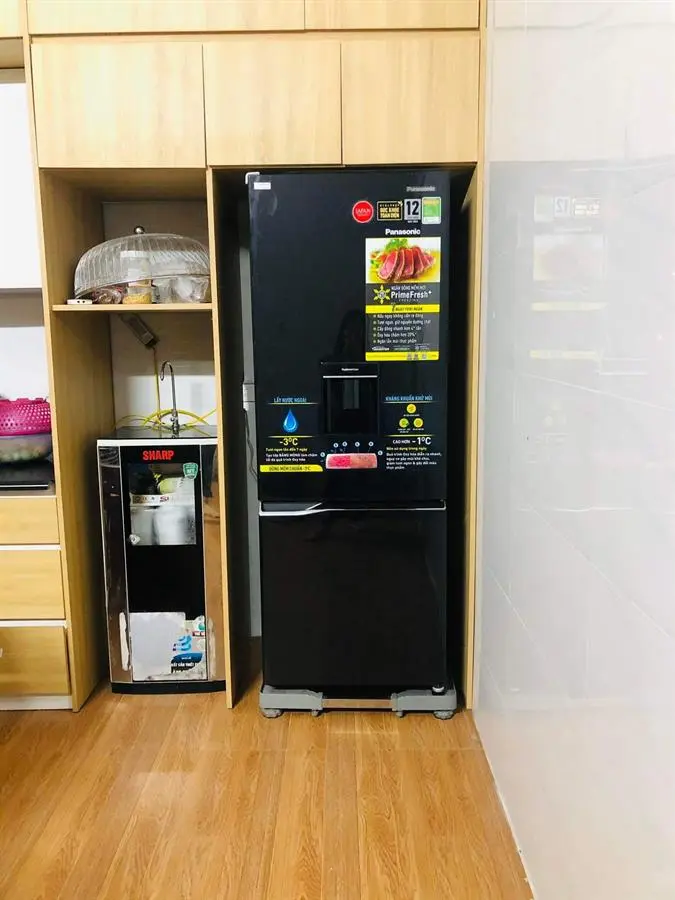 Khách hàng review Tủ lạnh Panasonic Inverter 290 lít NR-BV320WKVN 2