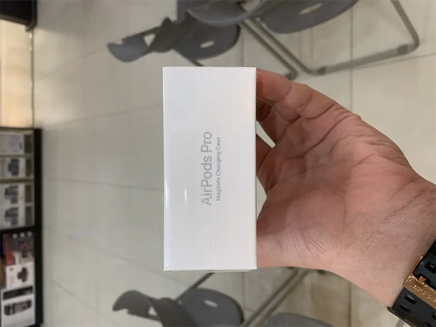 Khách hàng review Tai nghe Bluetooth AirPods Pro MagSafe Charge Apple MLWK3 23