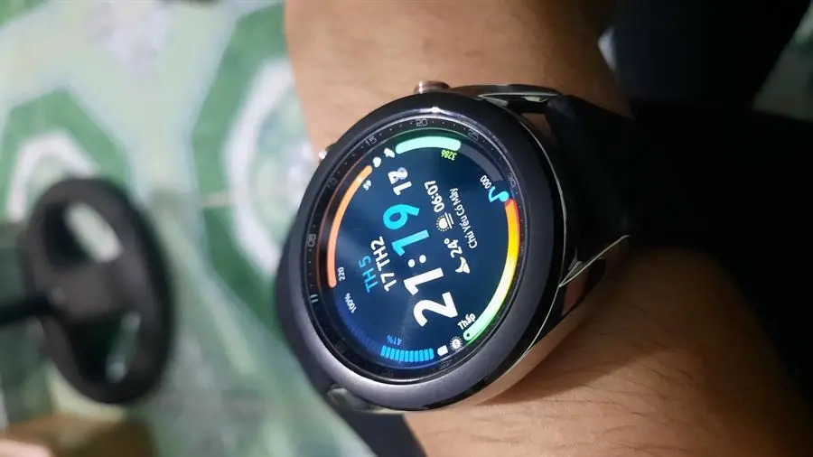 Khách hàng review Đồng hồ thông minh Samsung Galaxy Watch 3 LTE 41mm Đen 2