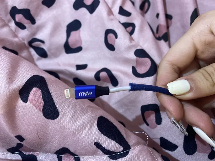 Khách hàng review Dây cáp Lightning 2 m e.VALU LTL-04 1