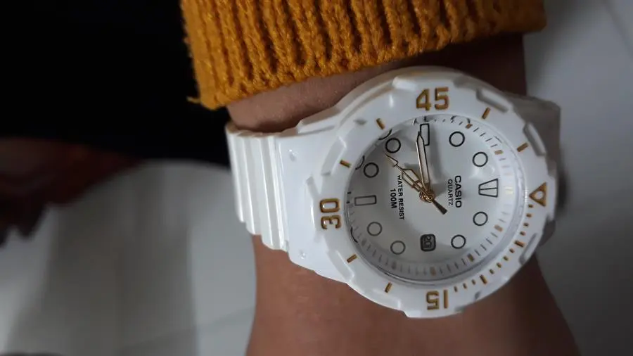 Khách hàng review Đồng hồ CASIO Timeless 34 mm Nữ LRW-200H-7E2VDF 4