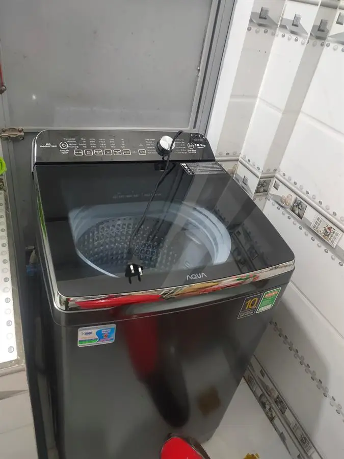 Khách hàng review Máy giặt Aqua Inverter 10.5 KG AQW-DR105FT BK 23