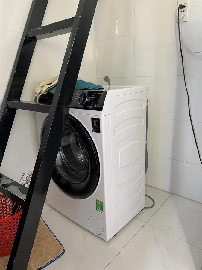 Khách hàng review Máy giặt Aqua Inverter 8 KG AQD-A800F W 43