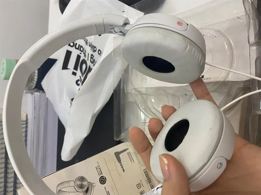 Khách hàng review Tai nghe chụp tai Sony MDR - ZX310AP 1