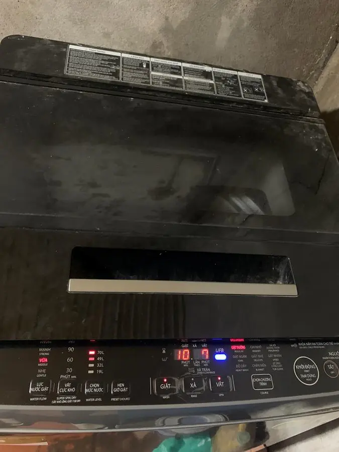 Khách hàng review Máy giặt Toshiba Inverter 10 kg AW-DUH1100GV 3
