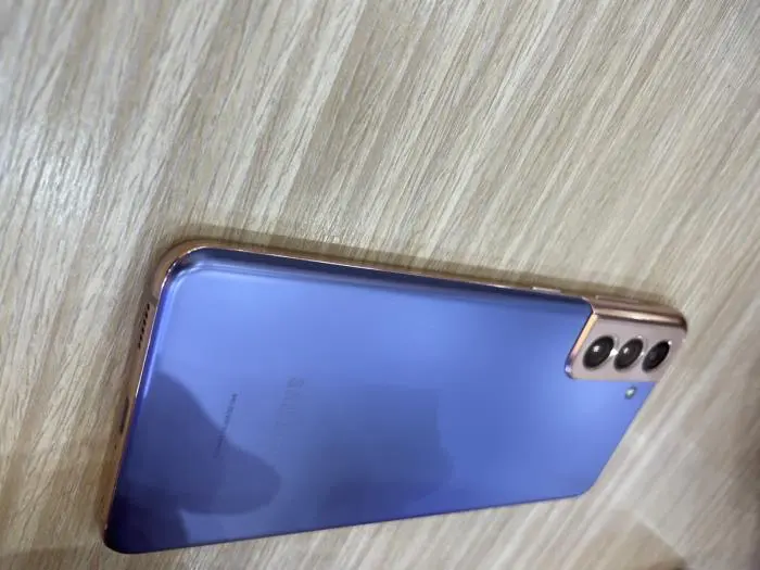Khách hàng review Điện thoại Samsung Galaxy S21 5G 6