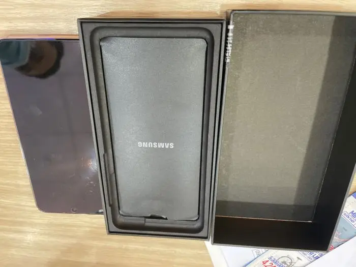 Khách hàng review Điện thoại Samsung Galaxy S21 5G 7
