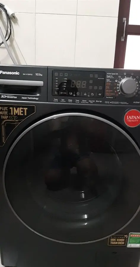 Khách hàng review Máy giặt Panasonic Inverter 10.5 Kg NA-V105FX2BV 2