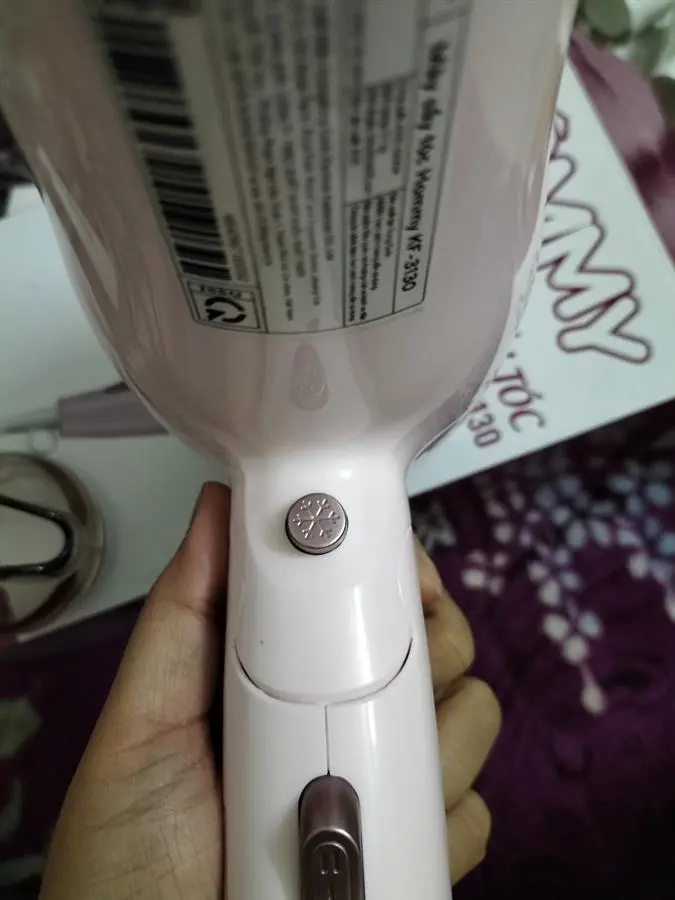Khách hàng review Máy sấy tóc 2000 - 2200W Hommy KF-3130 3