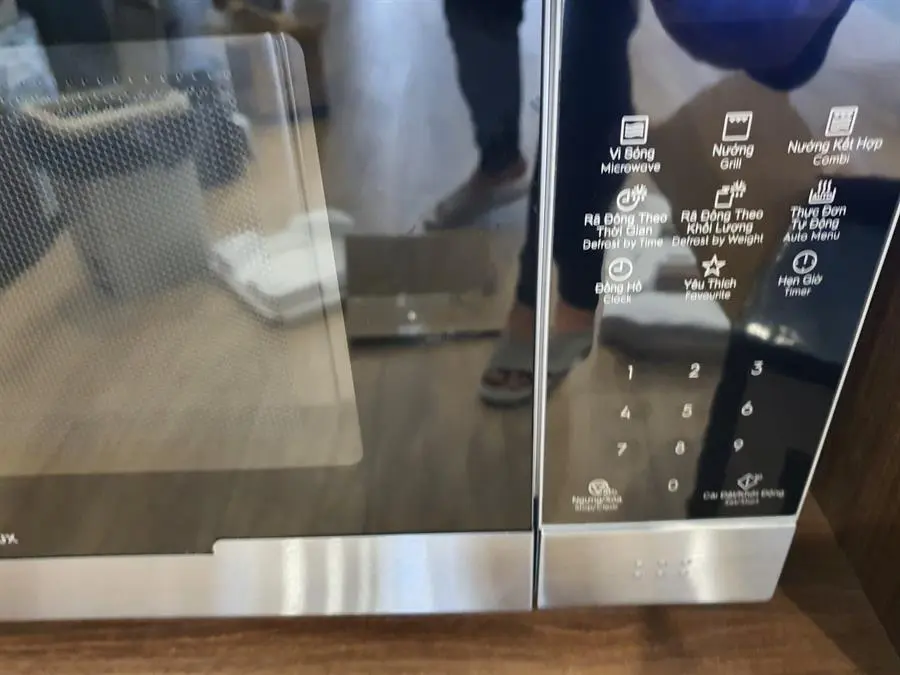 Khách hàng review Lò vi sóng có nướng Electrolux EMG23DI9EBP 23 lít 1