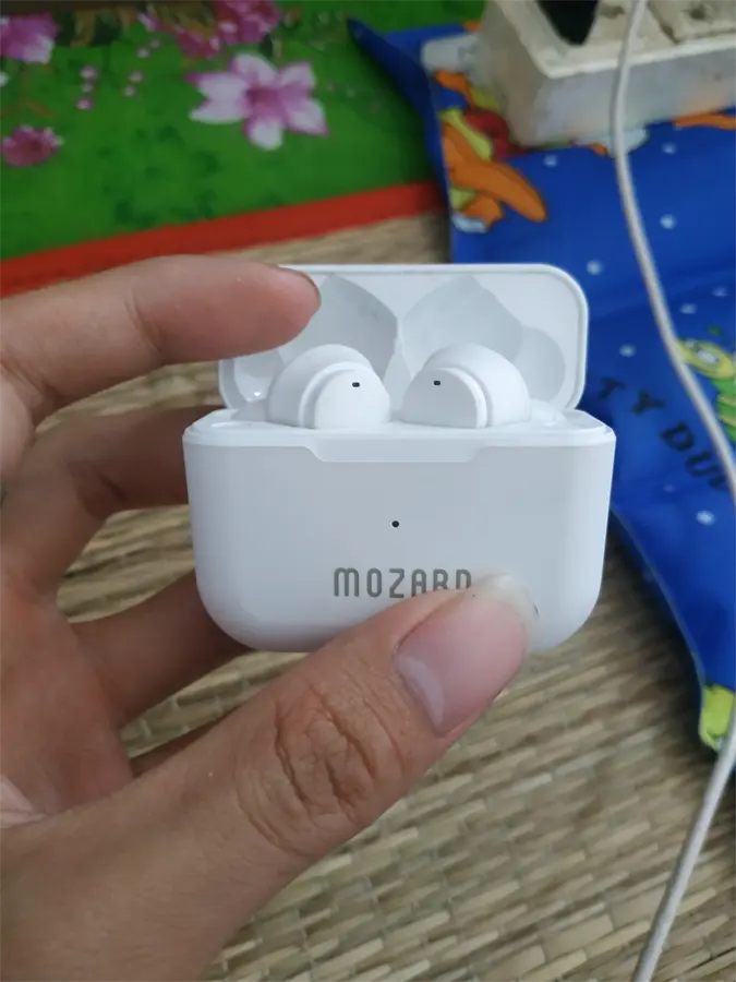 Khách hàng review Tai nghe Bluetooth True Wireless Mozard Air 6 31