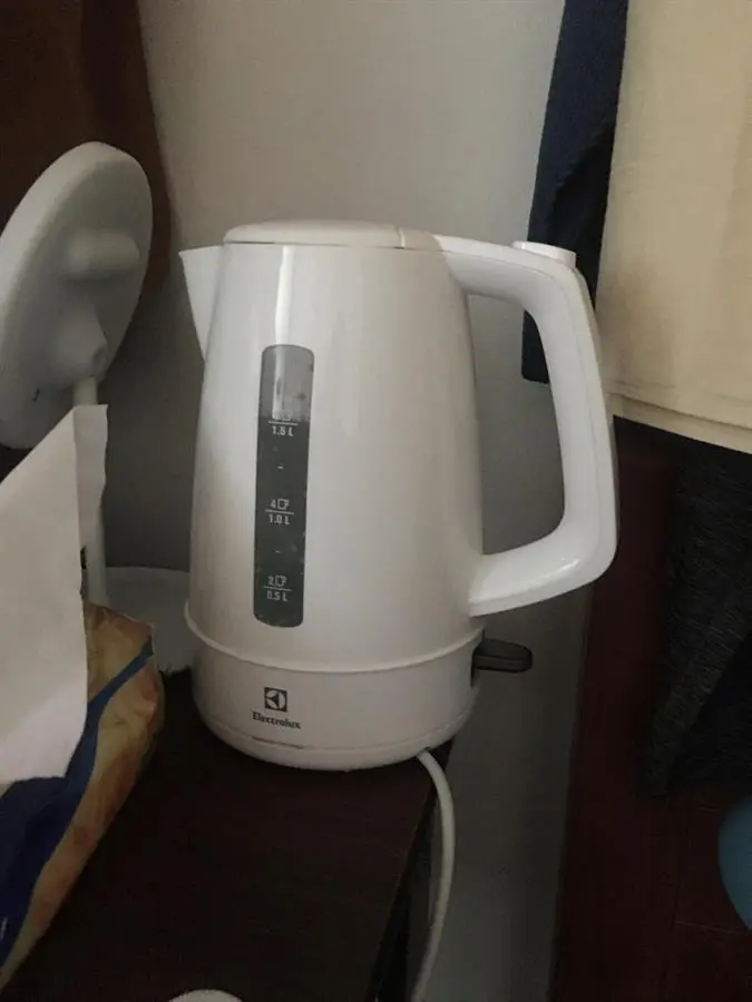 Khách hàng review Bình siêu tốc Electrolux 1.5 lít EEK1303W 2