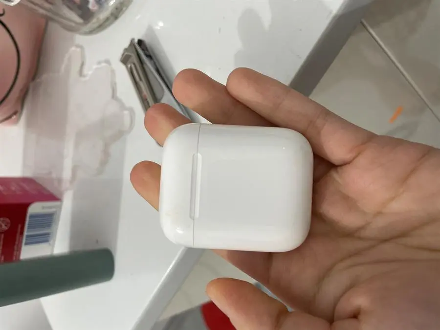Khách hàng review Tai nghe Bluetooth AirPods 2 Lightning Charge Apple MV7N2 45