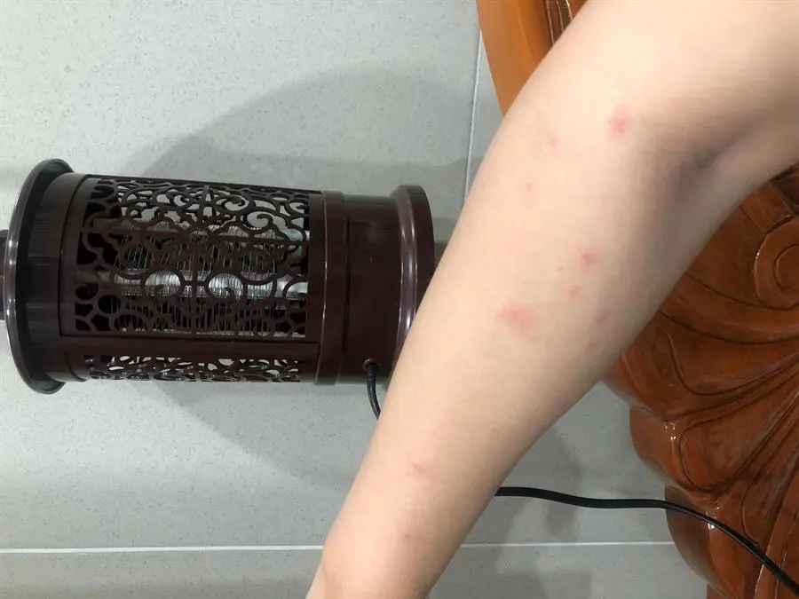 Khách hàng review Đèn bắt muỗi Điện Quang ĐQ EML03 BR 3