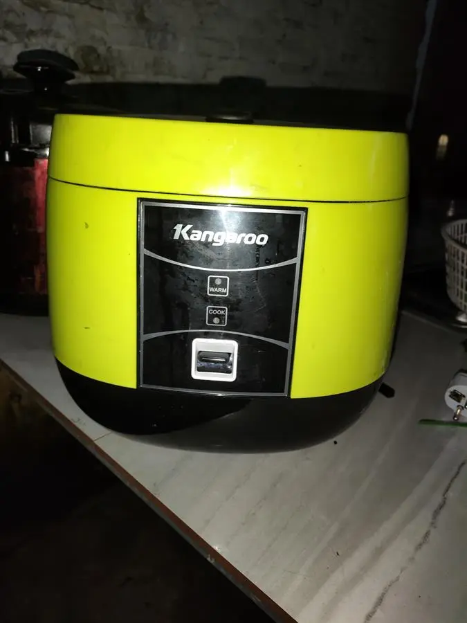 Khách hàng review Nồi cơm nắp gài Kangaroo 2.2 lít KG22R1 11