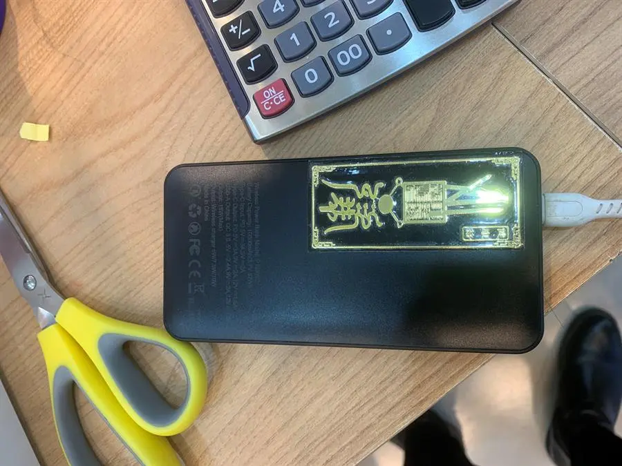 Khách hàng review Pin sạc dự phòng không dây Polymer 10.000 mAh Type C PD QC3.0 Xmobile PowerLite P106WD 12