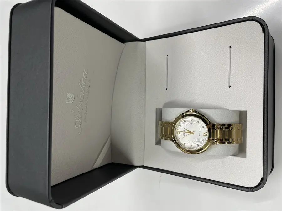 Khách hàng review Đồng hồ ADRIATICA 36 mm Nữ A3812.1183Q 1