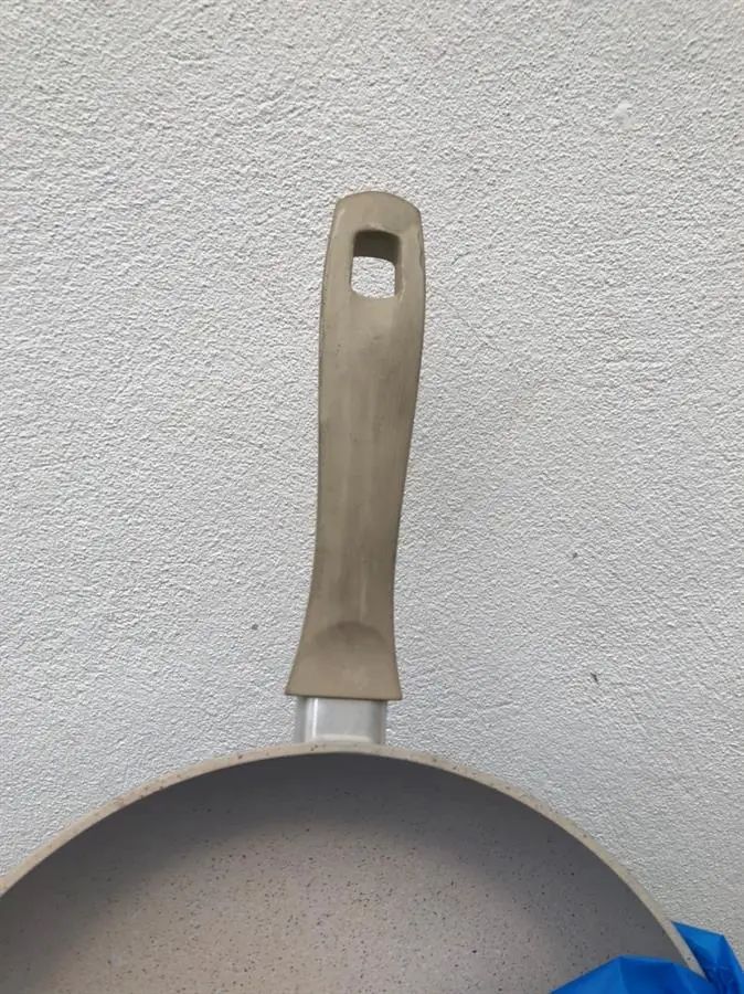 Khách hàng review Chảo nhôm chống dính đáy từ 26 cm Happycook Charm CHP-26 1