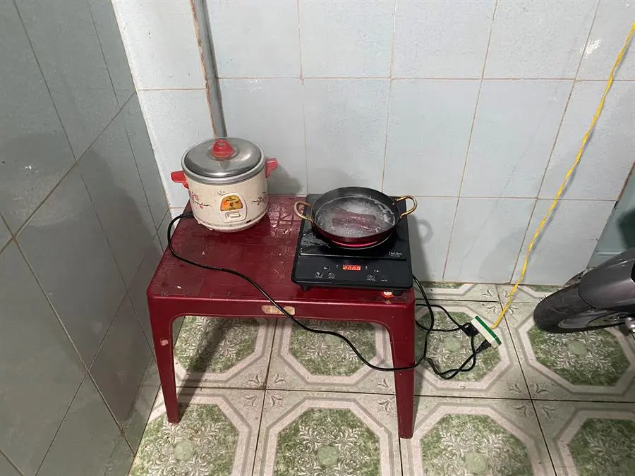 Khách hàng review Bếp hồng ngoại đơn Delites 853 2000W 27