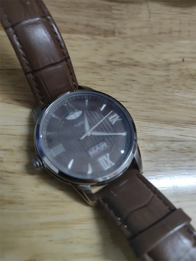Khách hàng review Đồng hồ MVW 40 mm Nam ML052-02 3