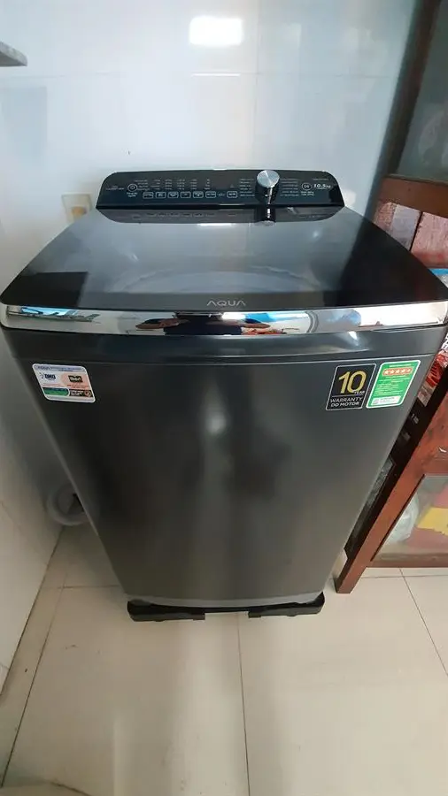 Khách hàng review Máy giặt Aqua Inverter 10.5 KG AQW-DR105FT BK 17
