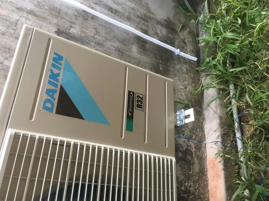 Khách hàng review Điều hòa Daikin Inverter 8500 BTU FTKA25VMVMV 3