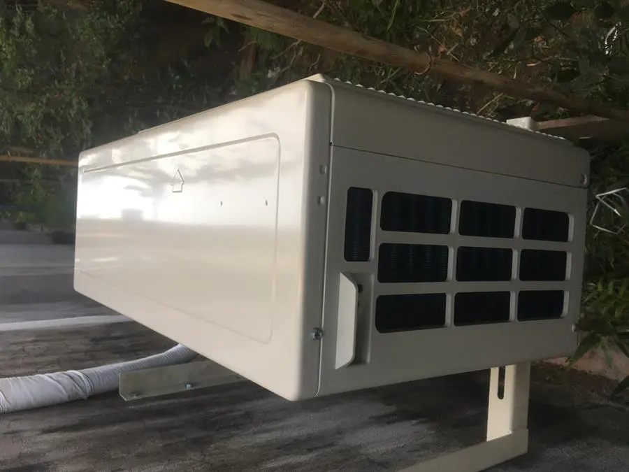 Khách hàng review Điều hòa Daikin Inverter 8500 BTU FTKA25VMVMV 4