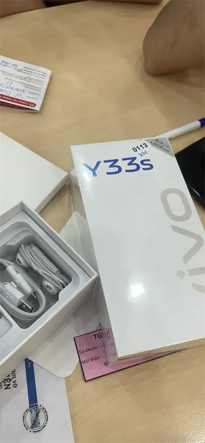 Khách hàng review Điện thoại Vivo Y33s 4