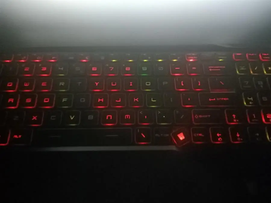 Khách hàng review Laptop MSI Gaming GL65 Leopard 10SCXK i7 10750H/8GB/512GB/4GB GTX1650/144Hz/Balo/Chuột/Win10 (217VN) 2