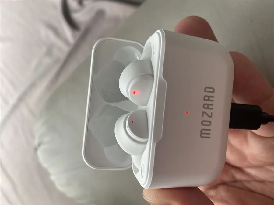 Khách hàng review Tai nghe Bluetooth True Wireless Mozard Air 6 30