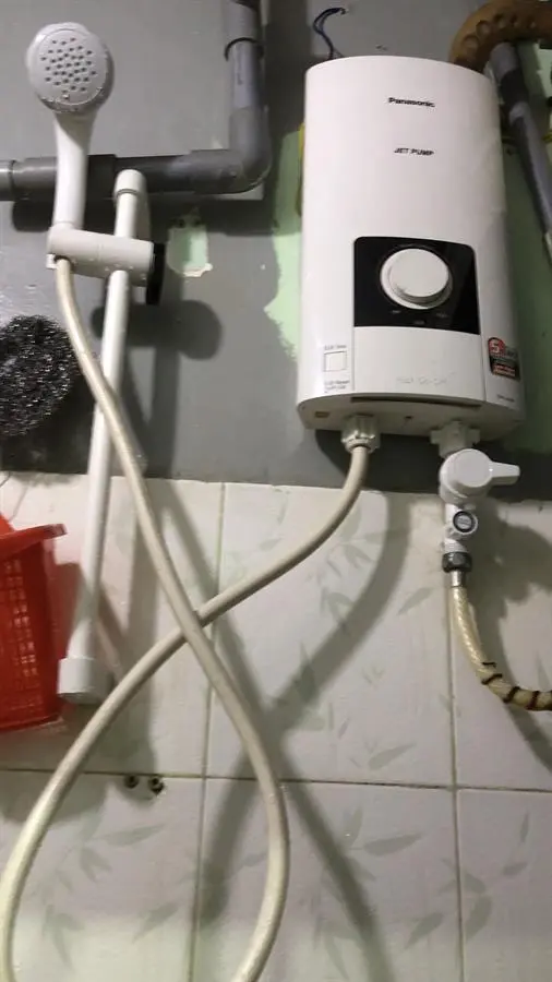 Khách hàng review Máy nước nóng Panasonic DH-4NP1VW 1