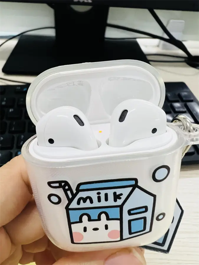 Khách hàng review Tai nghe Bluetooth AirPods 2 Lightning Charge Apple MV7N2 40