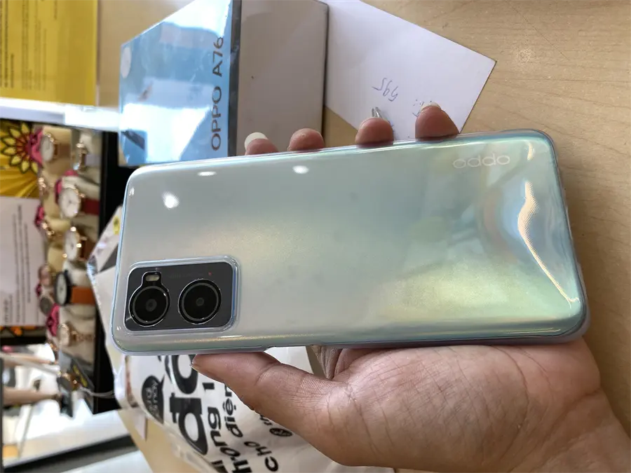 Khách hàng review Điện thoại OPPO A76 14