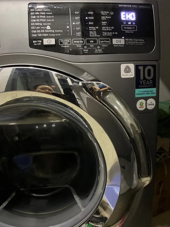 Khách hàng review Máy giặt Electrolux Inverter 9 Kg EWF9025BQSA 1