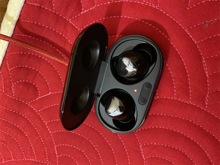 Khách hàng review Tai nghe Bluetooth True Wireless Samsung Galaxy Buds  R175 1
