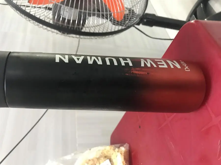 Khách hàng review Bình giữ nhiệt inox 560 ml Delites K560B72 Đen đỏ 5