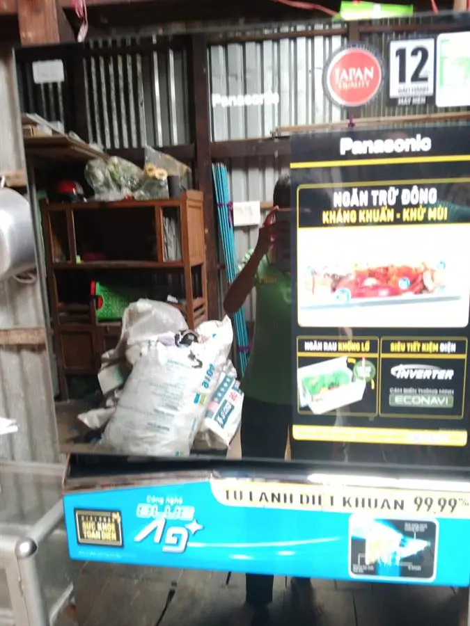 Khách hàng review Tủ lạnh Panasonic Inverter 268 lít NR-TV301VGMV 48