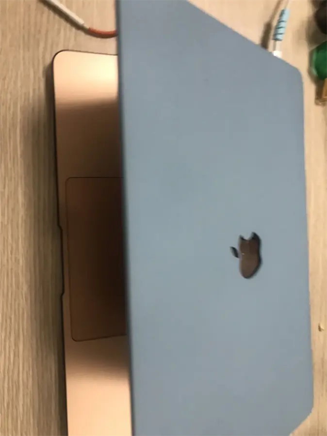 Khách hàng review Laptop Apple MacBook Air M1 2020 16GB/256GB/7-core GPU (Z12A0004Z) 3