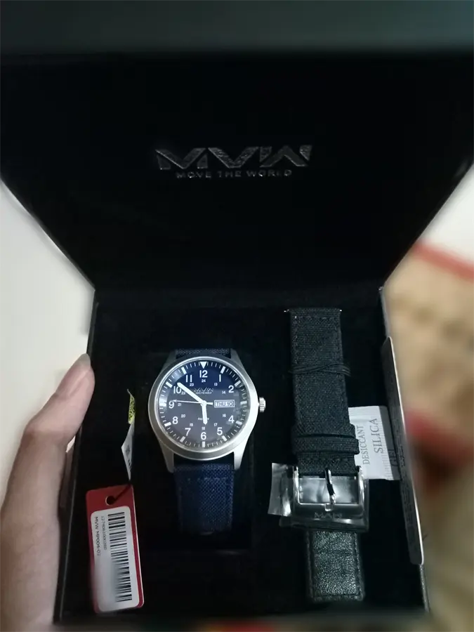 Khách hàng review Đồng hồ MVW 42 mm Nam MP004-02 3
