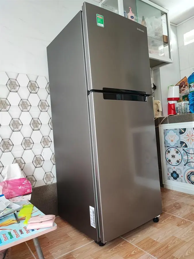 Khách hàng review Tủ lạnh Samsung Inverter 208 lít RT19M300BGS/SV 19