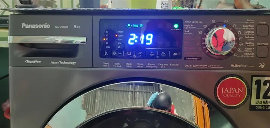 Khách hàng review Máy giặt Panasonic Inverter 9 Kg NA-V90FX1LVT 8