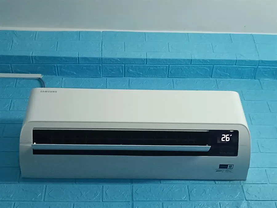 Khách hàng review Máy lạnh Samsung Inverter 1 HP AR10TYHYCWKNSV 20