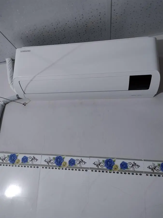 Khách hàng review Máy lạnh Samsung Inverter 1 HP AR10TYHYCWKNSV 19