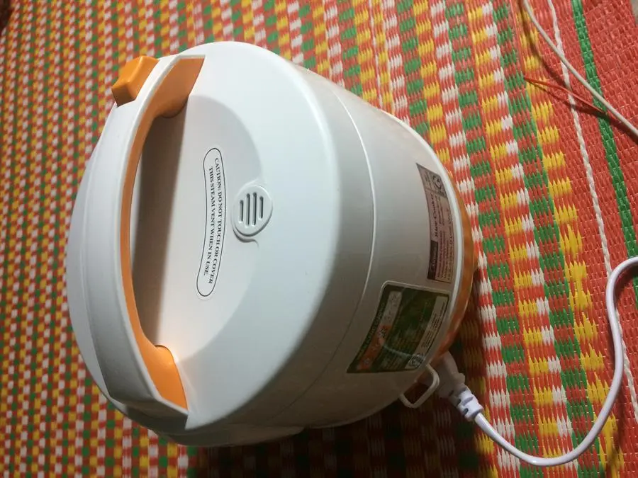 Khách hàng review Nồi cơm nắp gài Midea 0.6 lít MR-CM06SD 2